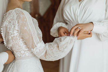 نکات مهم برای شستشوی لباس عروس