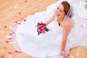 چگونه لباس عروسی مناسب برای تیپ اندام خود انتخاب کنید